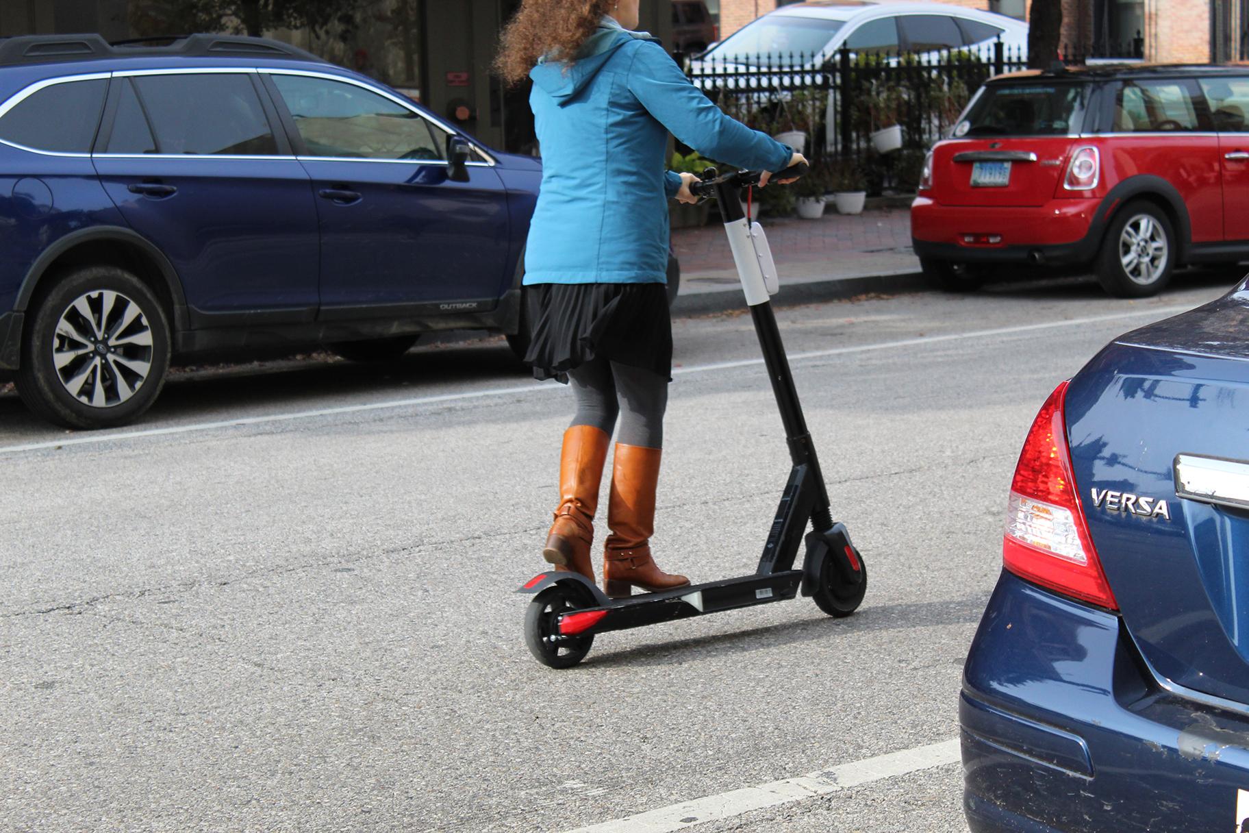 Will Chicago’s Shared Electric Scooters Cut Emissions? It Depends